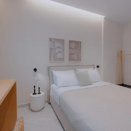 Dione 2 Luxury 2-bedrooms Апартаменты *