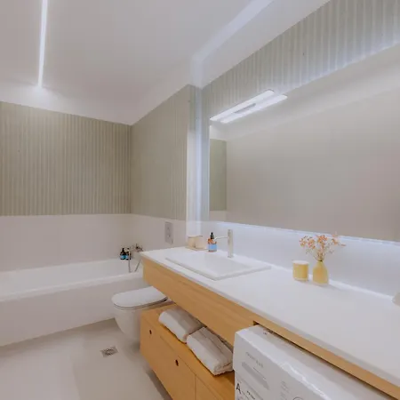 Dione 2 Luxury 2-bedrooms Апартаменты